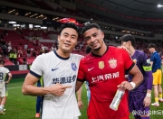 九游娱乐-包含今晨全明星赛焦点战，上海海港遗憾出局，气氛紧张，年轻球员得到机会的词条