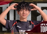 九游-包含Rookie迎来五赛季高光表现，C9球迷沸腾！的词条