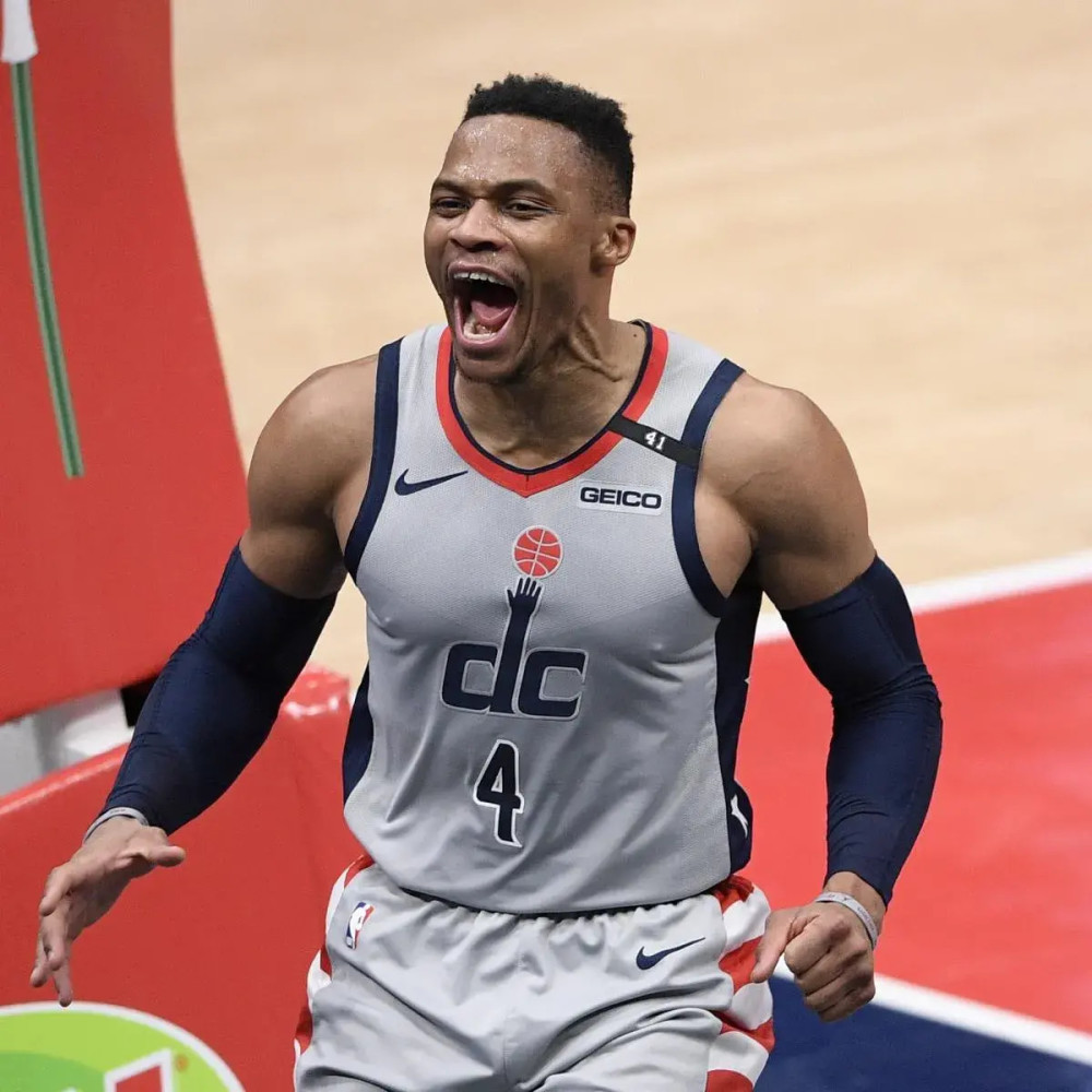 加时末段NBA季后赛焦点战,广东宏远更衣室发声,更衣室稳定,临场指挥获称赞的简单介绍 加时末段NBA季后赛焦点战,广东宏远更衣室发声,更衣室稳定,临场指挥获称赞的简单介绍