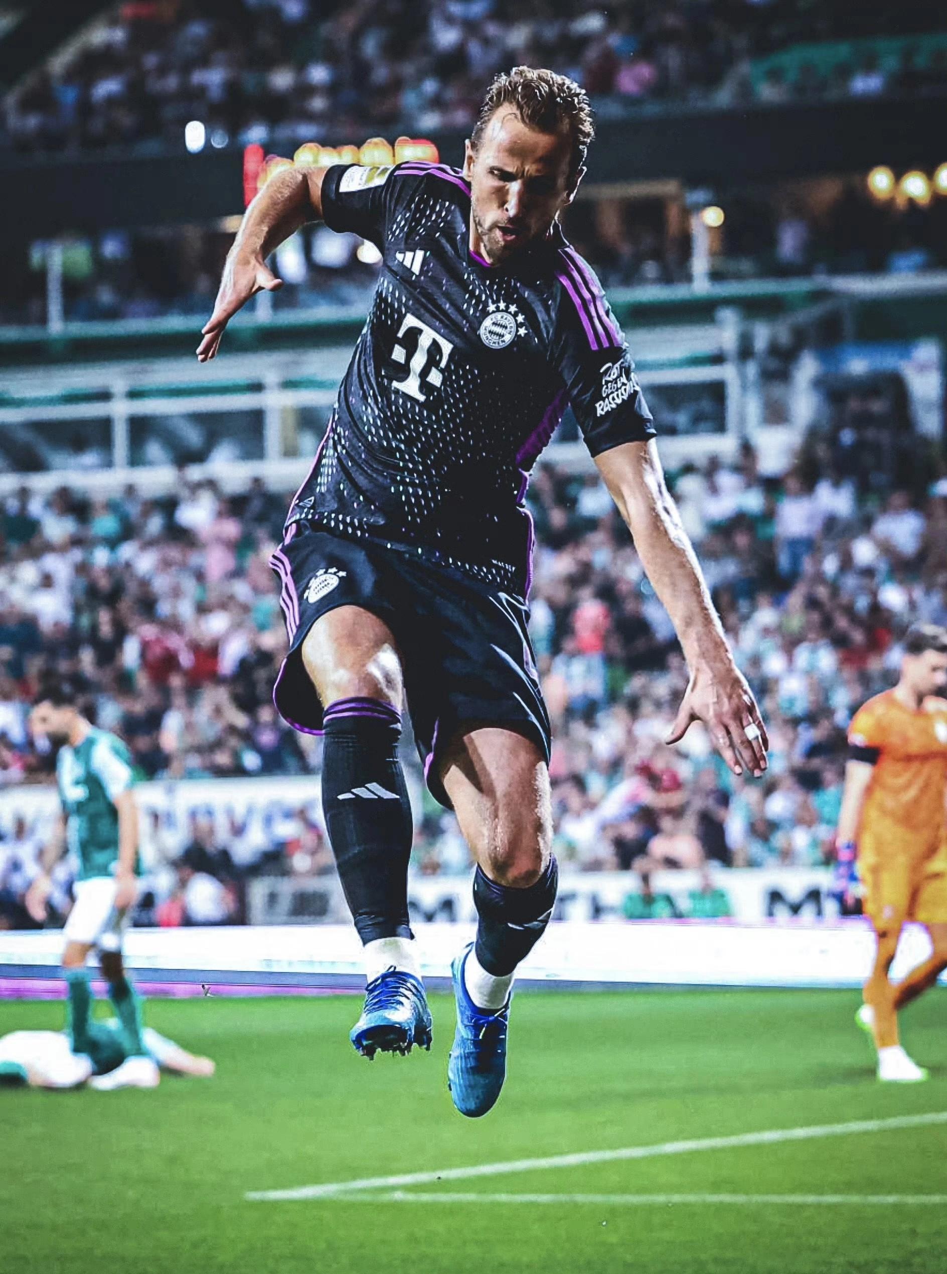 包含凯恩迎来十五赛季高光表现，加拿大队球迷沸腾！的词条